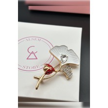 Gold Kaplama Uğur Böcekli ve Taşlı Yaprak Broş , Beyaz Mineli Yaprak Formlu Broş