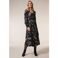 Kadın Büyük Beden Siyah, Yaprak Desenli, Açık Anvelop Elbise 65N39029