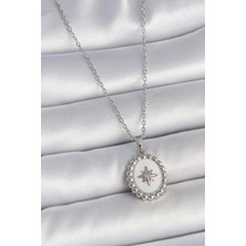 316L Çelik Gümüş Renk Zincir Beyaz Mineli Kutup Yıldız Işlemeli Madalyon Model Kadın Kolye