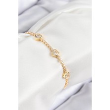 Pirinç Zirkon Taşlı Sıralı Kalp Model Gold Renk Kadın Bileklik
