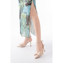 Kadın AYAKKABIİNF-4505 Bej Saten Günlük Arkası Açık Kurdele Detaylı Topuklu Bayan Ayakkabı