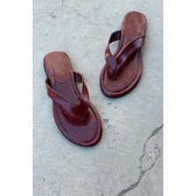 Orlen Parlak Deri Bordo Parmak Arası Düz Kadın Terlik