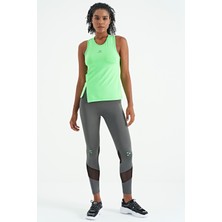 Tommy Life Neon Yeşil Yırtmaç Detaylı O Yaka Sıfır Kollu Standart Kalıp Kadın Spor Atlet - 97256