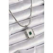 Çarşı Point 316L Çelik Gümüş Renk İtalyan Zincir Beyaz Sedefli Kare Portre Model Zümrüt Taş Detay Kadın Kolye