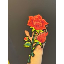 Ütü Ile Yapışan Kırmızı Tomurcuklu Gül Arma Dikiş Aplike 24X11 cm