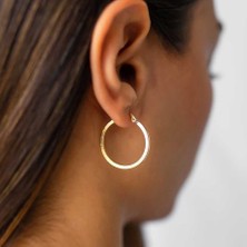 Sade Şıklık Medium Köşeli Bombe Halka Küpe