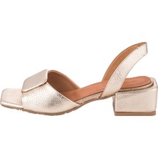 Elgado Hakiki Deri Ön Toka Detaylı Şık Rahat Topuklu Ayakkabı