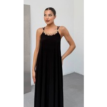 Kadın Omuz Askılı Kuş Gözü Zincir Detay Sandy Kumaş Maxi Boy Elbise