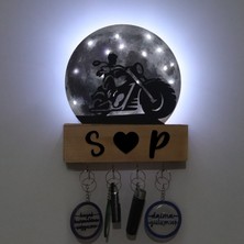 Lucenda Işıklı Pleksi Dolunay Kişiselleştirilebilir Dekoratif Biblo Zora Motor Anahtar Askılığı