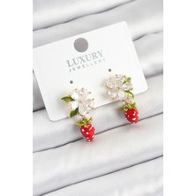 Pirinç Mineli Zirkon Taşlı Çiçek Model Sallantılı Çilek Detaylı Gold Renk Kadın Küpe