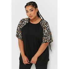 Büyük Beden Kısa Kollu Bisiklet Yaka Leopar Desenli T-Shirt 303736
