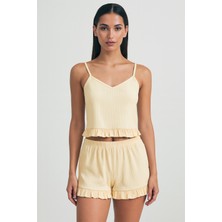 Pamuklu Iğne Çıkarmalı Ince Askılı Crop Atlet Paçası Fırfırlı Şort Kadın Pijama Takımı