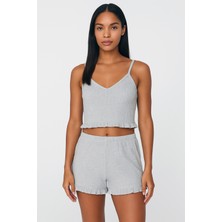 Pamuklu Iğne Çıkarmalı Ince Askılı Crop Atlet Paçası Fırfırlı Şort Kadın Pijama Takımı
