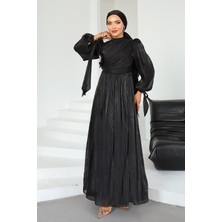 Pilise ve Taşlı Broş Detaylı Yoyo Ipek Tesettür Abiye Elbise Siyah 1244