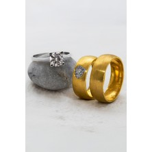 Kalp Desenli Broseli Altın Renk Çift Gümüş Alyans (Tektaş Hediyeli)