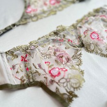 Balenli Çiçekli Brode Sütyen Takımı