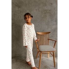 Eloria Fashion Kız Çocuk Çilek Desen Her Mevsim Uzun Kollu Şirin Yumuşacık Pijama Takımı