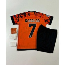 Juventus 2020/21 Sezonu Cristiano Ronaldo Deplasman Çocuk Forması 4'lü Set
