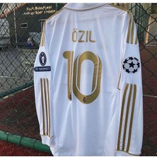 R.e.a.l M.a.d.r.i.d 2011/12 Sezonu Mesut Özil Deplasman Forması (Byz)