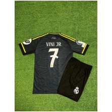 Real Madrid 2025/26 Sezonu Vini Jr Deplasman Çocuk Forması (Gri)