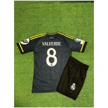 Real Madrid 2025/26 Sezonu Valverde Deplasman Çocuk Forması (Gri)