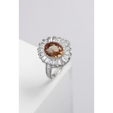 Ortası Zultanit Taşlı Baget Süslemeli 925 Ayar Gümüş Bayan Yüzük