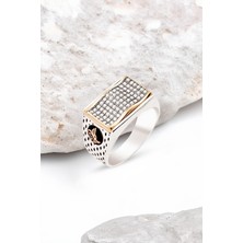 Silverplus Gümüş Beyaz Zirkon Taşlı Yanları Tuğralı Noktalı Kasa Erkek Yüzük