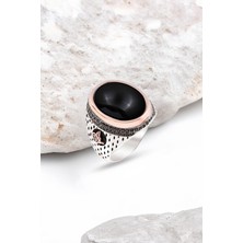 Silverplus Gümüş Siyah Kapşon Taşlı İşlemeli Erkek Yüzük