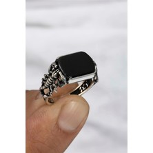 Oniks Taşlı Akrep Motifli Gümüş Serçe Parmak Erkek Yüzük