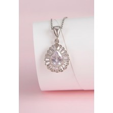 Damla Zirkon Taşlı Baget Süslemeli Rodyumlu Gümüş Bayan Kolye