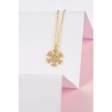 Altın Kaplama Zirkon Taşlı 925 Ayar Gümüş Kar Tanesi Minimal Bayan Kolye