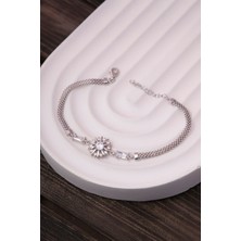 Silverplus 925 Ayar Gümüş Rodyumlu Baget Taşlı Zirkon Süslemeli Çiçek Bayan Bileklik