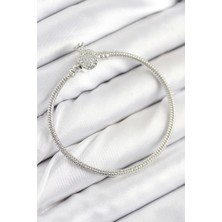 Pirinç Charm Zirkon Taşlı Taç Model Gümüş Renk Kadın Bileklik - TJ-BB7802