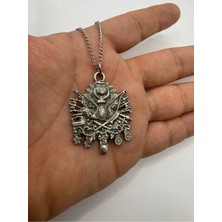 Osmanlı Tuğrası Desen Gümüş Renk Unisex Kolye – Tarihî ve Asil Tasarım