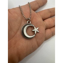 Taş Işlemeli Gümüş Renk Ay Yıldız Desen Unisex Kolye – Işıltılı ve Anlamlı Türk Sembolü