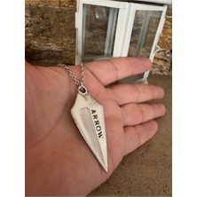 Üçgen Ok Ucu Desen Unisex Kolye – Metal  Zincirli, Minimal ve Savaşçı Stil