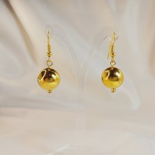 Crystal Atelier Inci Küpe, Altın Kaplama Inci Küpe, Inci Taşlı Parlak Küpe, Tek Top Inci Küpe, Kadın Inci Küpe, Şık ve Zarif Kadın Küpesi, El Yapımı Trend Takı, Modern Küpe, Klasik Küpe, Günlük Küpe