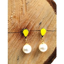 Incili Sarı Renk Detaylı Sallantılı Küpe