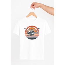 Vecihi Geliyor Helikopter Silüeti Unisex Tshirt Pilot - Havacı - Uçak Tutkunu