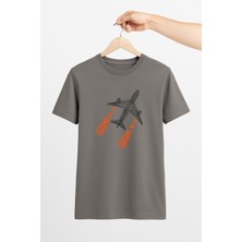 Vecihi Geliyor Çizgisel Uçak Unisex Tshirt Pilot - Havacı - Uçak Tutkunu