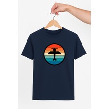 Vecihi Geliyor Renkler Içinde Uçak Silüeti Unisex Tshirt Pilot - Havacı - Uçak Tutkunu