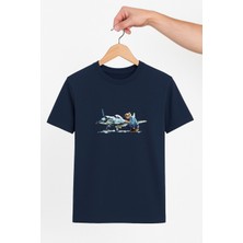 Vecihi Geliyor Uçak ve Kadın Pilot Unisex Tshirt Pilot - Havacı - Uçak Tutkunu