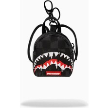 Dripping Sharks In Paris Keychain, Tarz ve Dayanıklı Anahtarlık