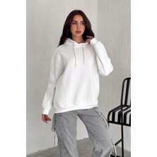 Kadın Oversize Kapüşonlu Sweatshirt – Rahat Kesim & Yumuşak Dokulu