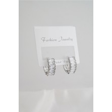 By Zeyna Aksesuar Kadın Altın Kaplama Baget Zirkon Taşlı 2'li Küpe