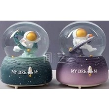 Astronot Kar Küresi Orta Boy WY20K23