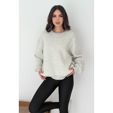 Kadın Oversize Sweatshirt – Rahat Kesim ve Günlük Stil