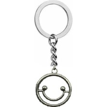 Küçük Gülen Surat Emoji Figürlü Anahtarlık – Zamak Metal Unisex Neşeli Aksesuar