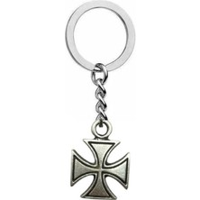 Gri Kare Haç Figürlü Metal Anahtarlık – Unisex Gotik & Alternatif Aksesuar