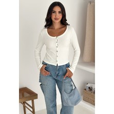“soft Button” Bluz – Sade Şıklığın Gücü